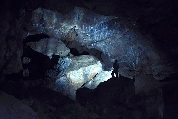 Tahsis Cave